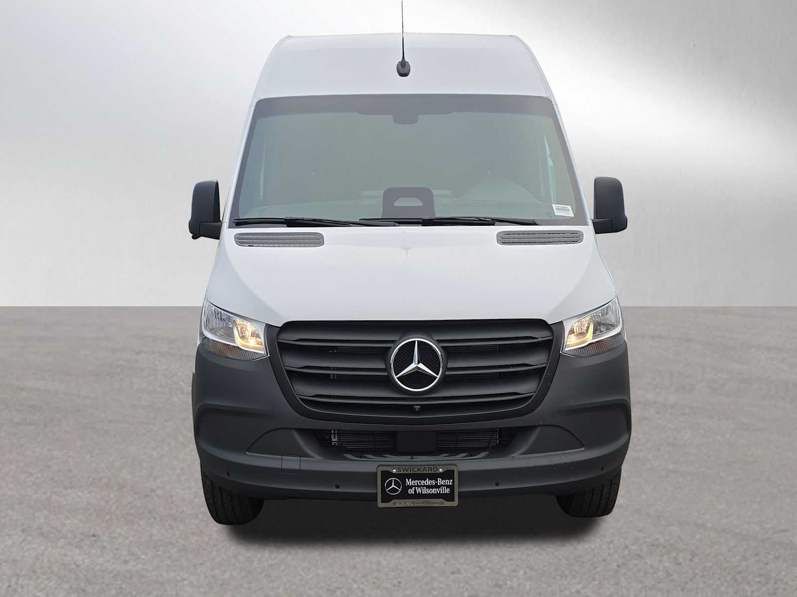2026 Mercedes-Benz Sprinter 2500 Standard Roof I4 Diesel 144" RWD