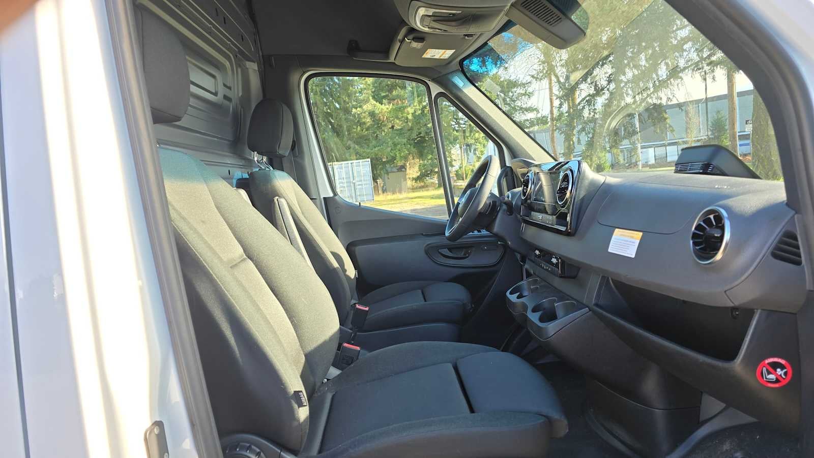 2025 Mercedes-Benz Sprinter 2500 Standard Roof I4 Diesel 144" RWD