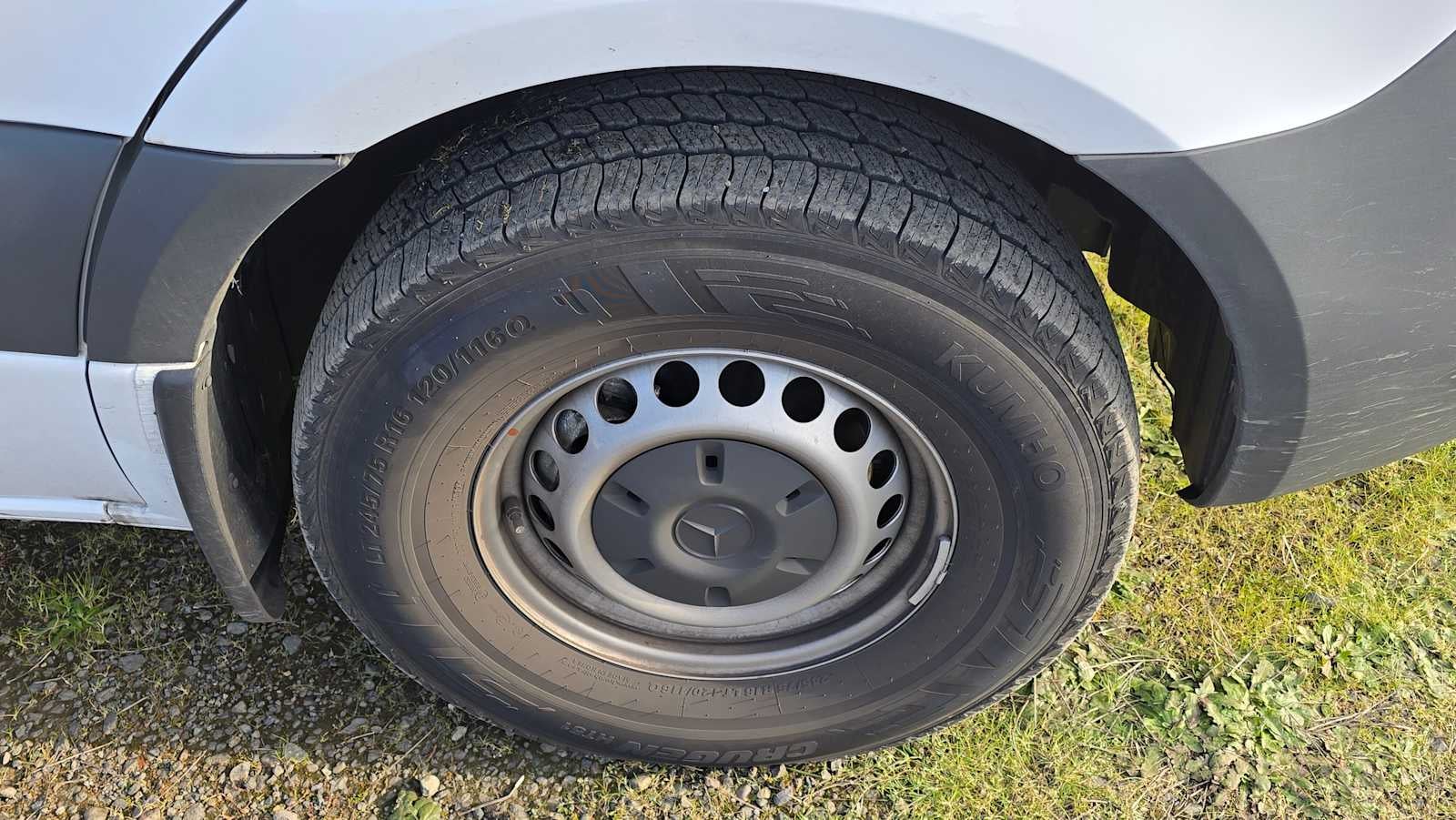 2025 Mercedes-Benz Sprinter 2500 Standard Roof I4 Diesel 144" RWD