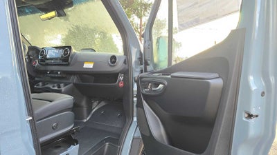 2026 Mercedes-Benz Sprinter 2500 Standard Roof I4 Diesel HO 144" AWD