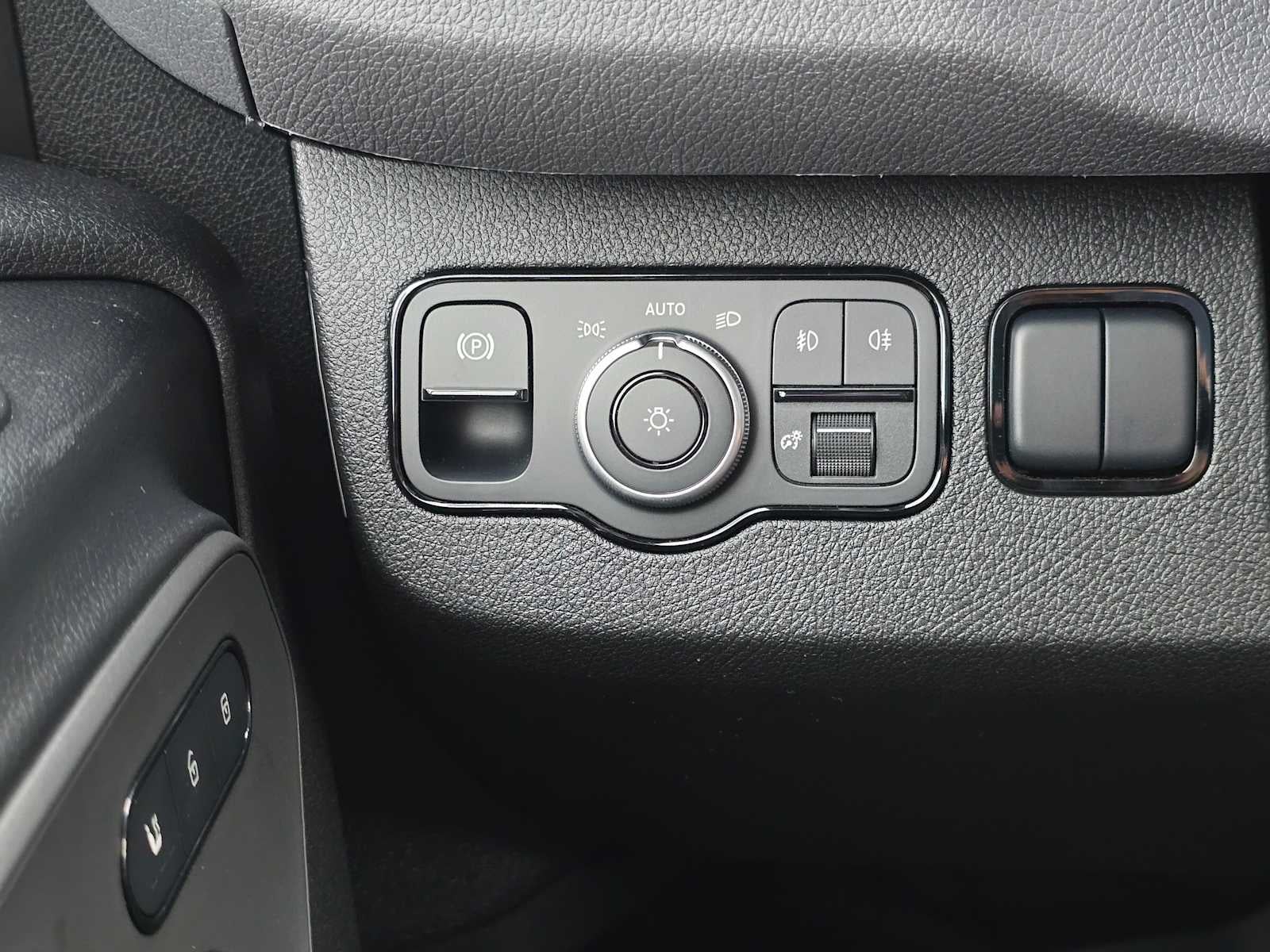 2026 Mercedes-Benz Sprinter 2500 Standard Roof I4 Diesel HO 144" AWD