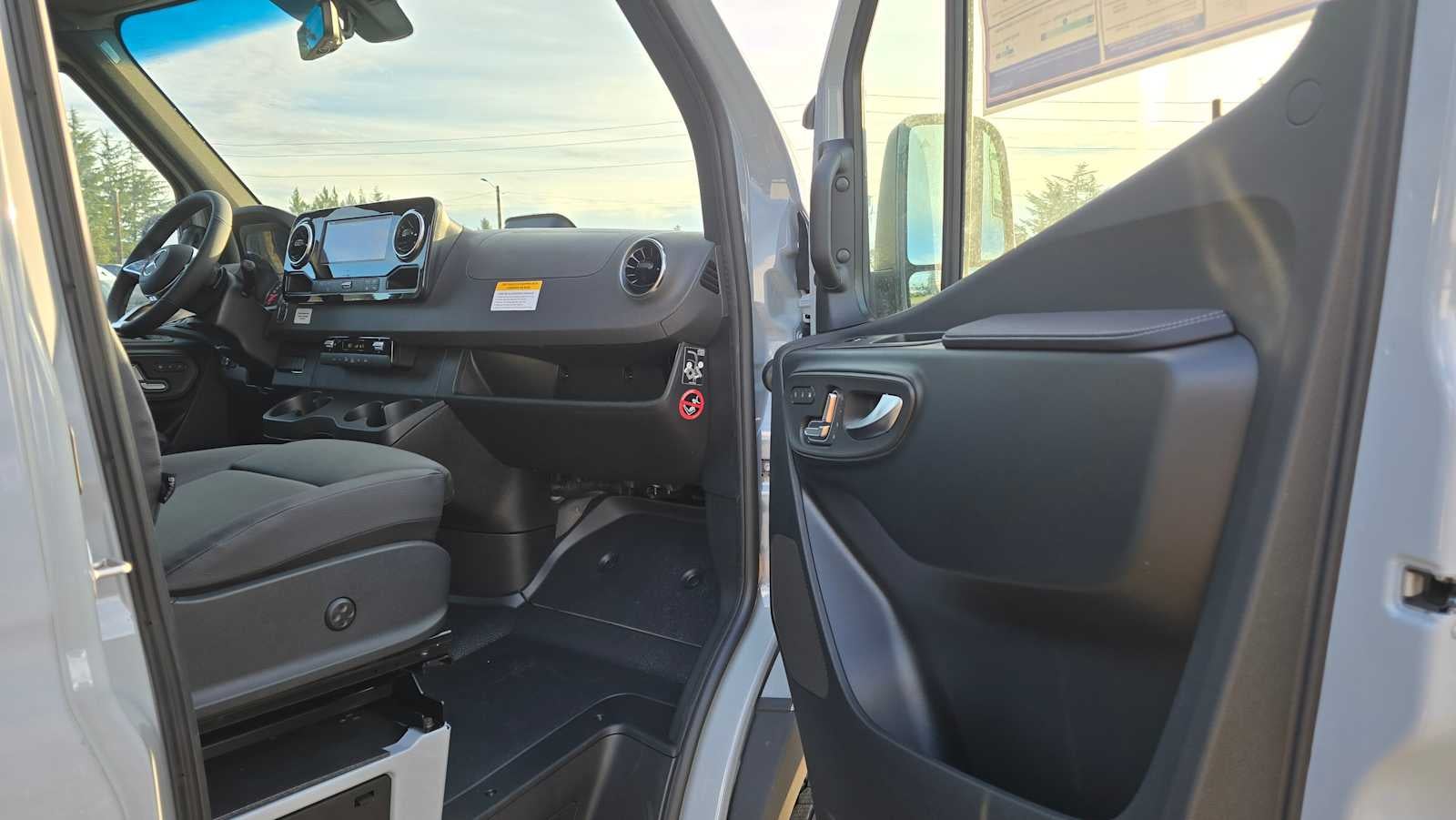 2026 Mercedes-Benz Sprinter 2500 Standard Roof I4 Diesel HO 144" AWD