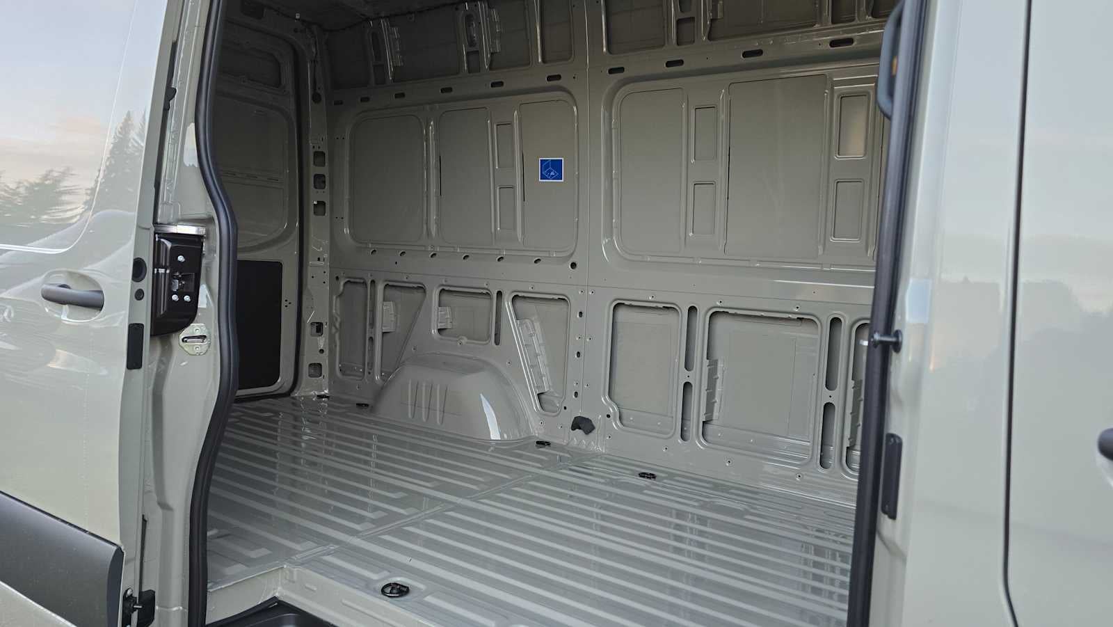 2026 Mercedes-Benz Sprinter 2500 Standard Roof I4 Diesel HO 144" AWD