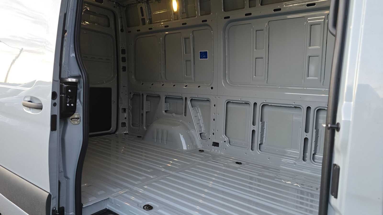 2026 Mercedes-Benz Sprinter 2500 Standard Roof I4 Diesel HO 144" AWD