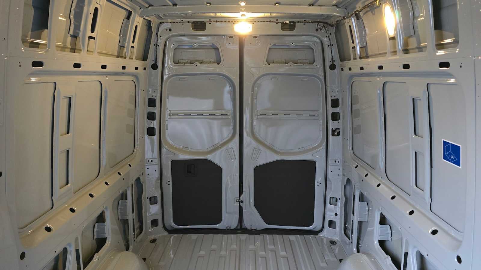 2026 Mercedes-Benz Sprinter 2500 Standard Roof I4 Diesel HO 144" AWD