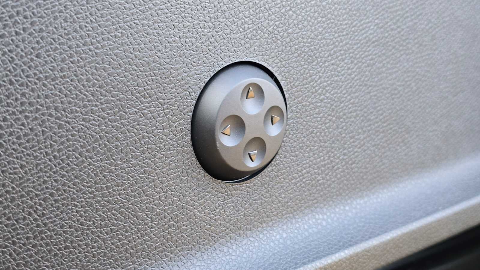 2026 Mercedes-Benz Sprinter 2500 Standard Roof I4 Diesel HO 144" AWD