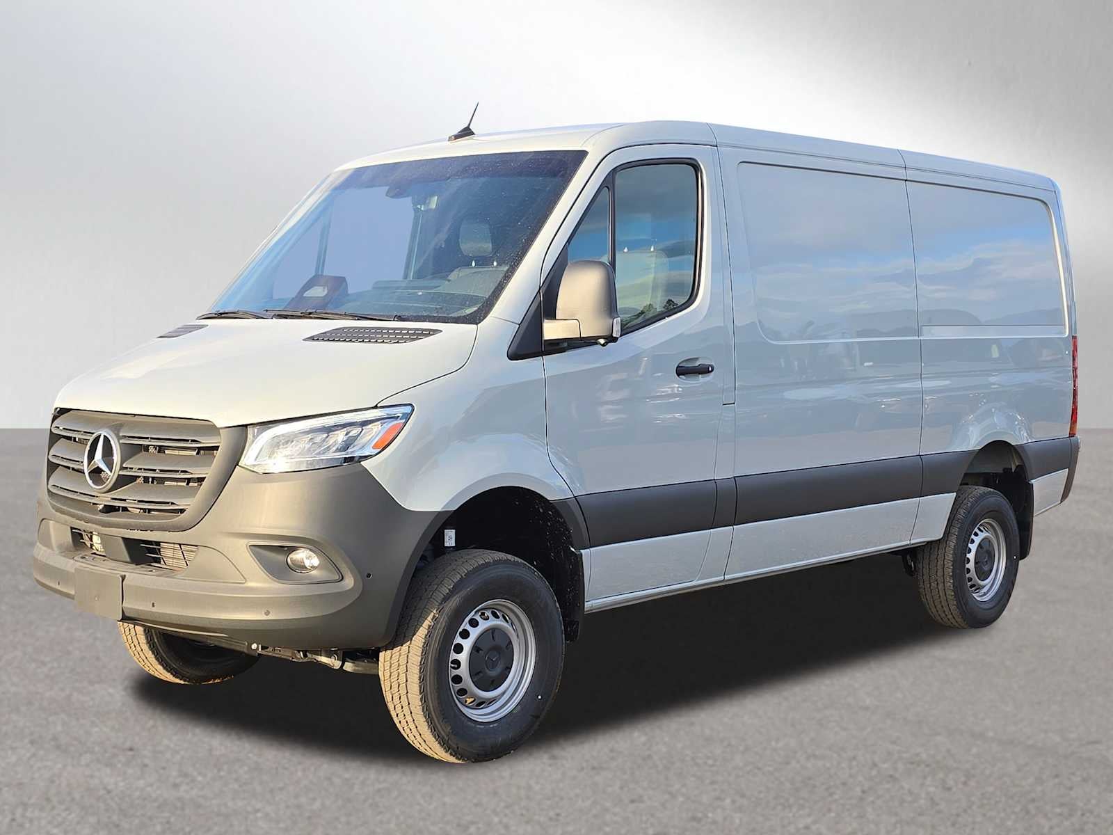2026 Mercedes-Benz Sprinter 2500 Standard Roof I4 Diesel HO 144" AWD