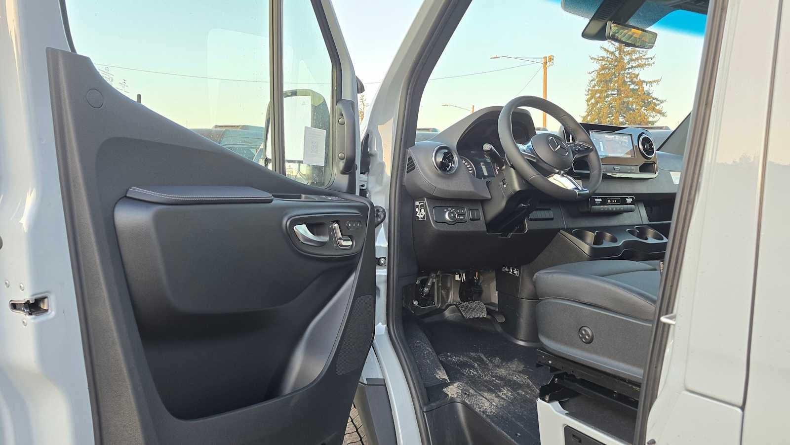 2026 Mercedes-Benz Sprinter 2500 Standard Roof I4 Diesel HO 144" AWD