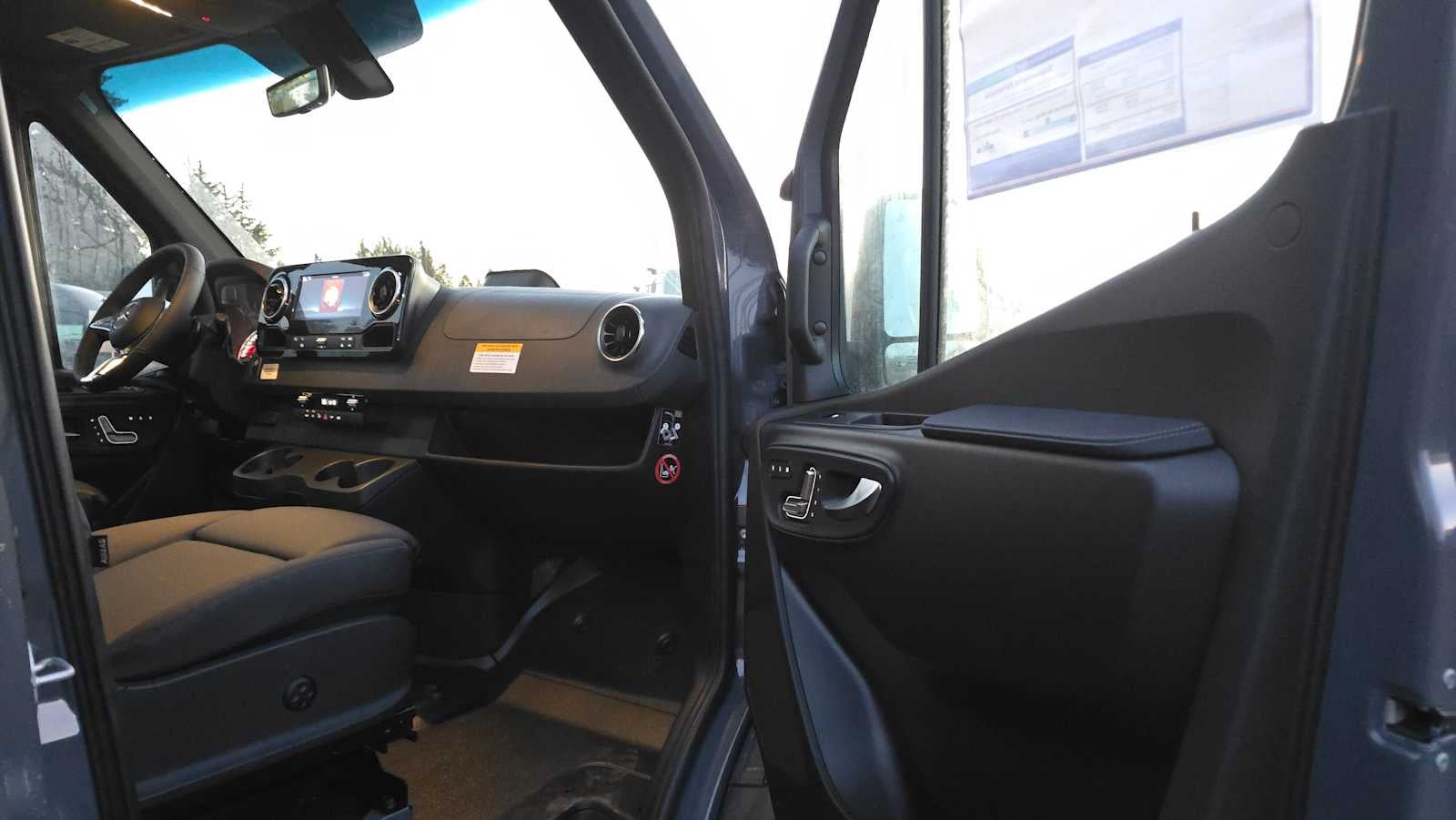 2026 Mercedes-Benz Sprinter 2500 Standard Roof I4 Diesel HO 144" AWD