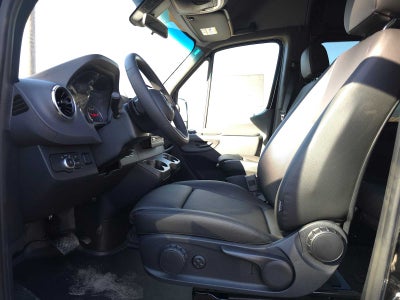 2025 Mercedes-Benz Sprinter 2500 Standard Roof I4 Diesel 144" RWD
