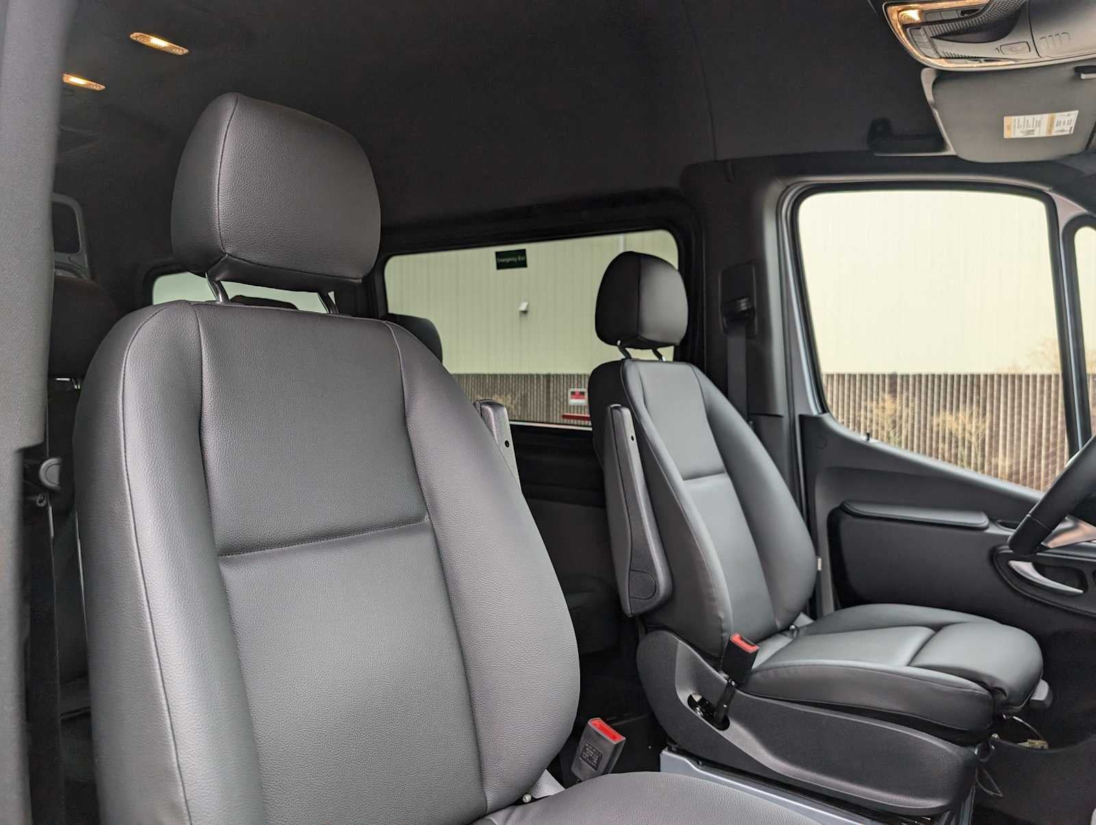 2025 Mercedes-Benz Sprinter 2500 Standard Roof I4 Diesel 144" RWD