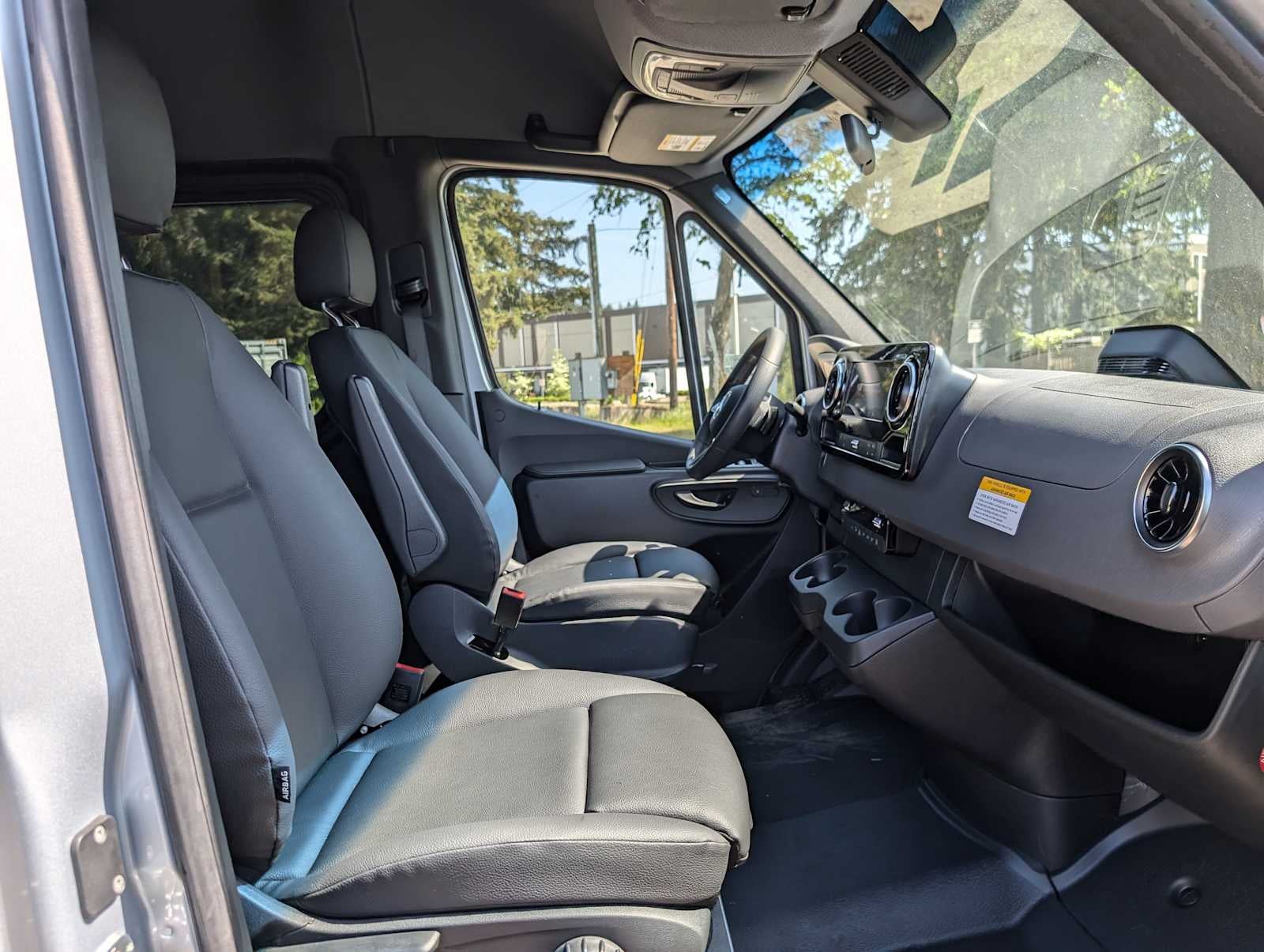 2025 Mercedes-Benz Sprinter 2500 High Roof I4 Diesel 170" RWD