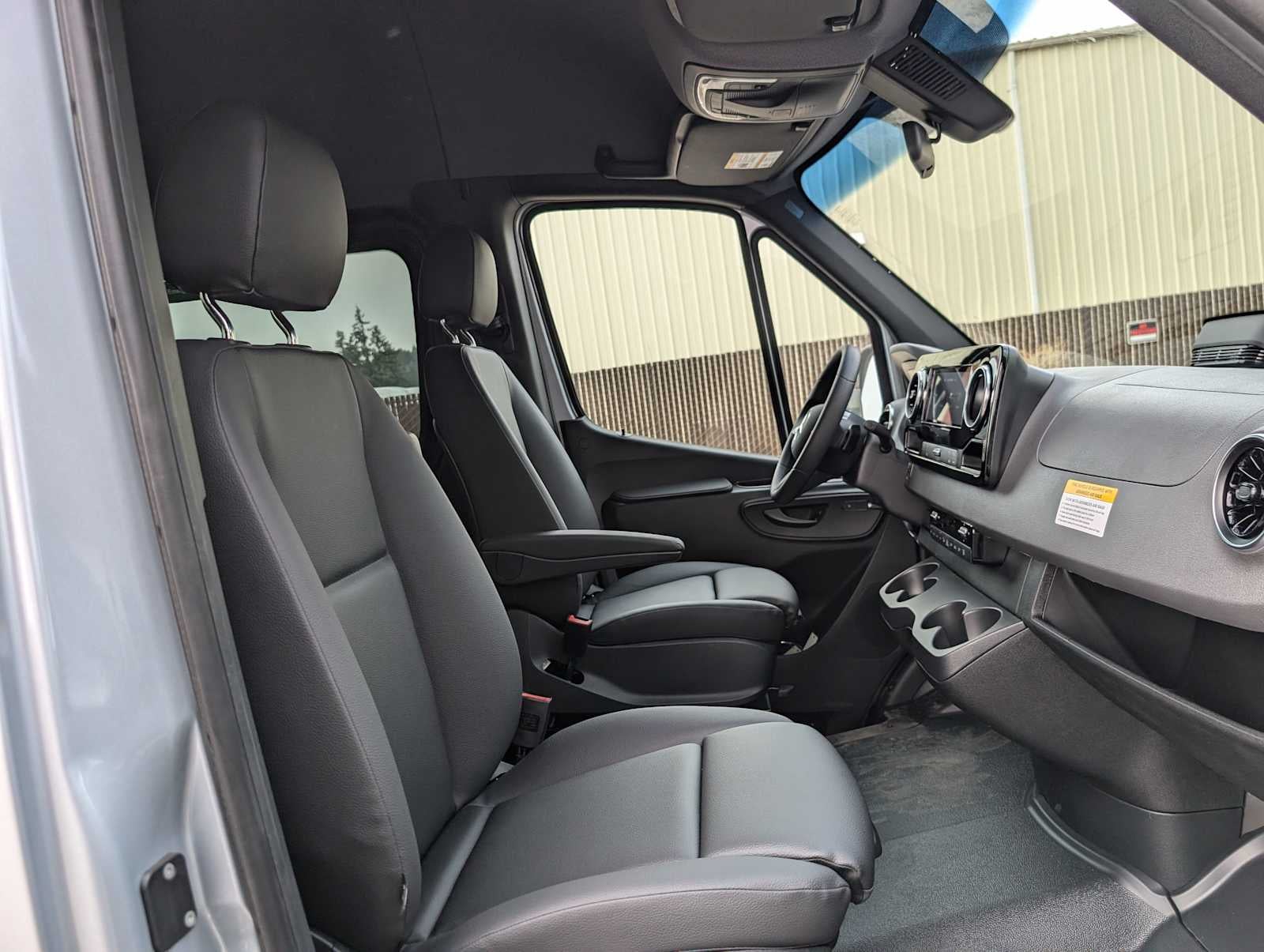 2025 Mercedes-Benz Sprinter 2500 Standard Roof I4 Diesel HO 144" RWD