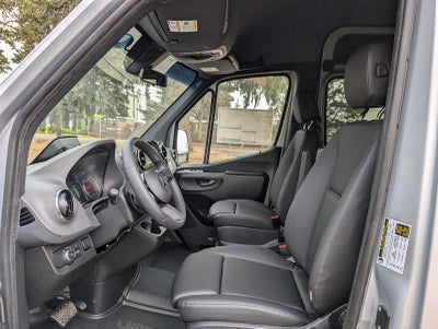 2025 Mercedes-Benz Sprinter 2500 Standard Roof I4 Diesel HO 144" RWD