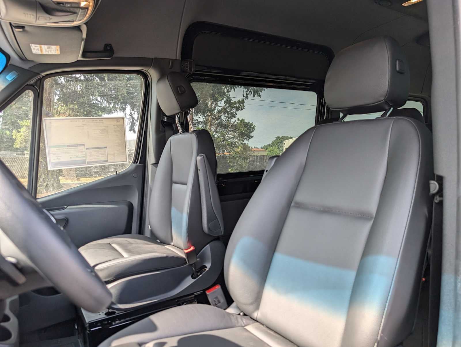 2025 Mercedes-Benz Sprinter 2500 Standard Roof I4 Diesel HO 144" RWD