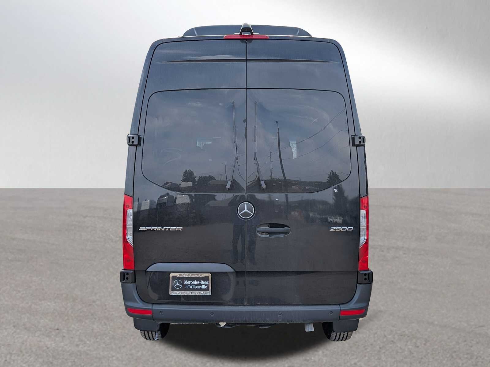 2025 Mercedes-Benz Sprinter 2500 Standard Roof I4 Diesel HO 144" RWD