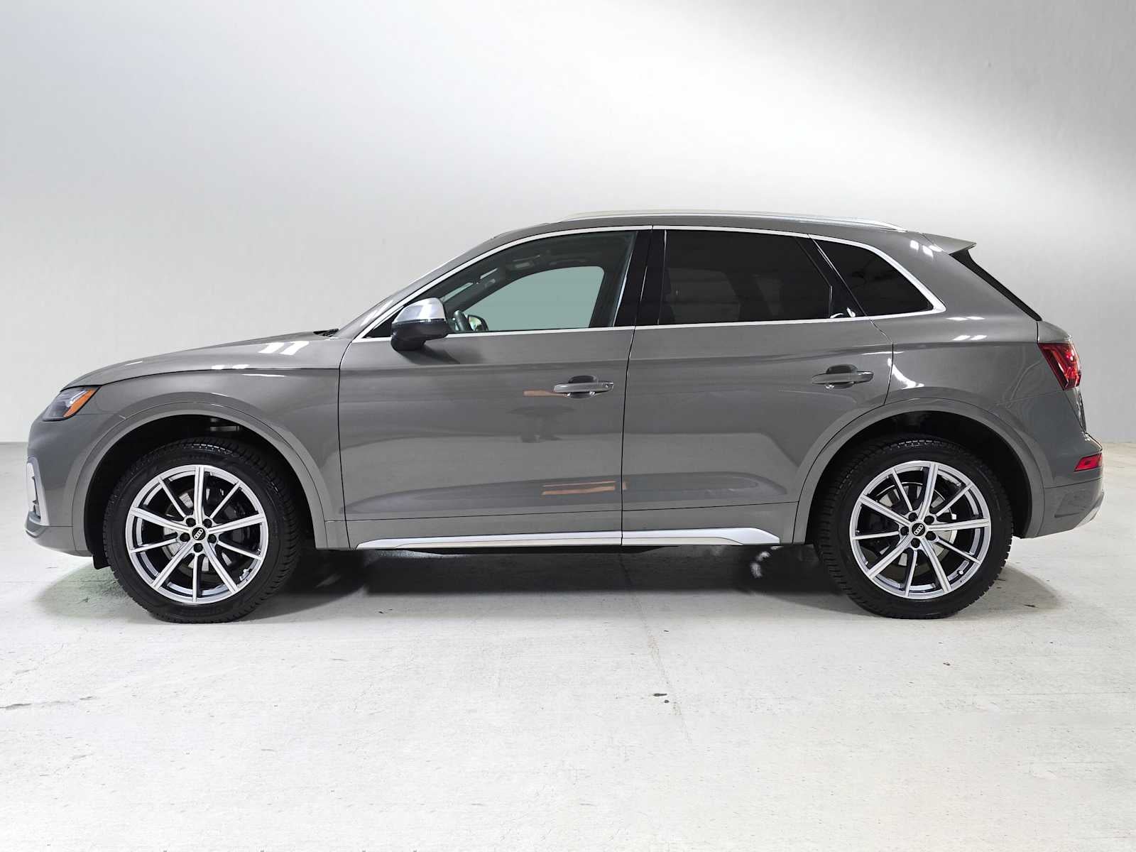 2023 Audi SQ5 Premium Plus