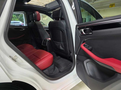 2024 Porsche Macan AWD