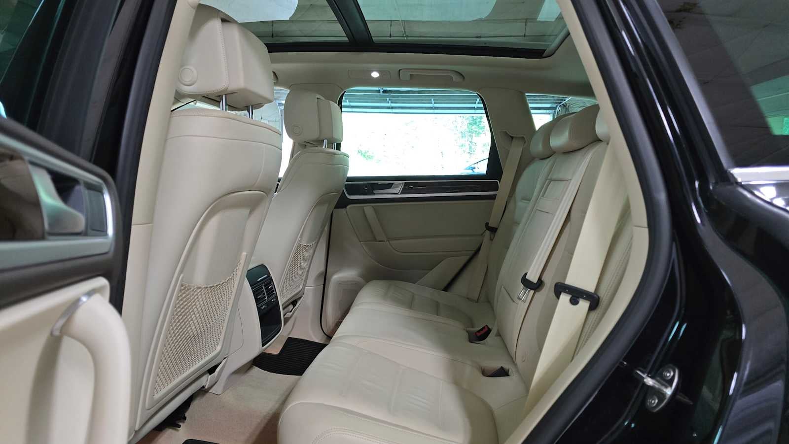 2016 Volkswagen Touareg Sport w/Technology