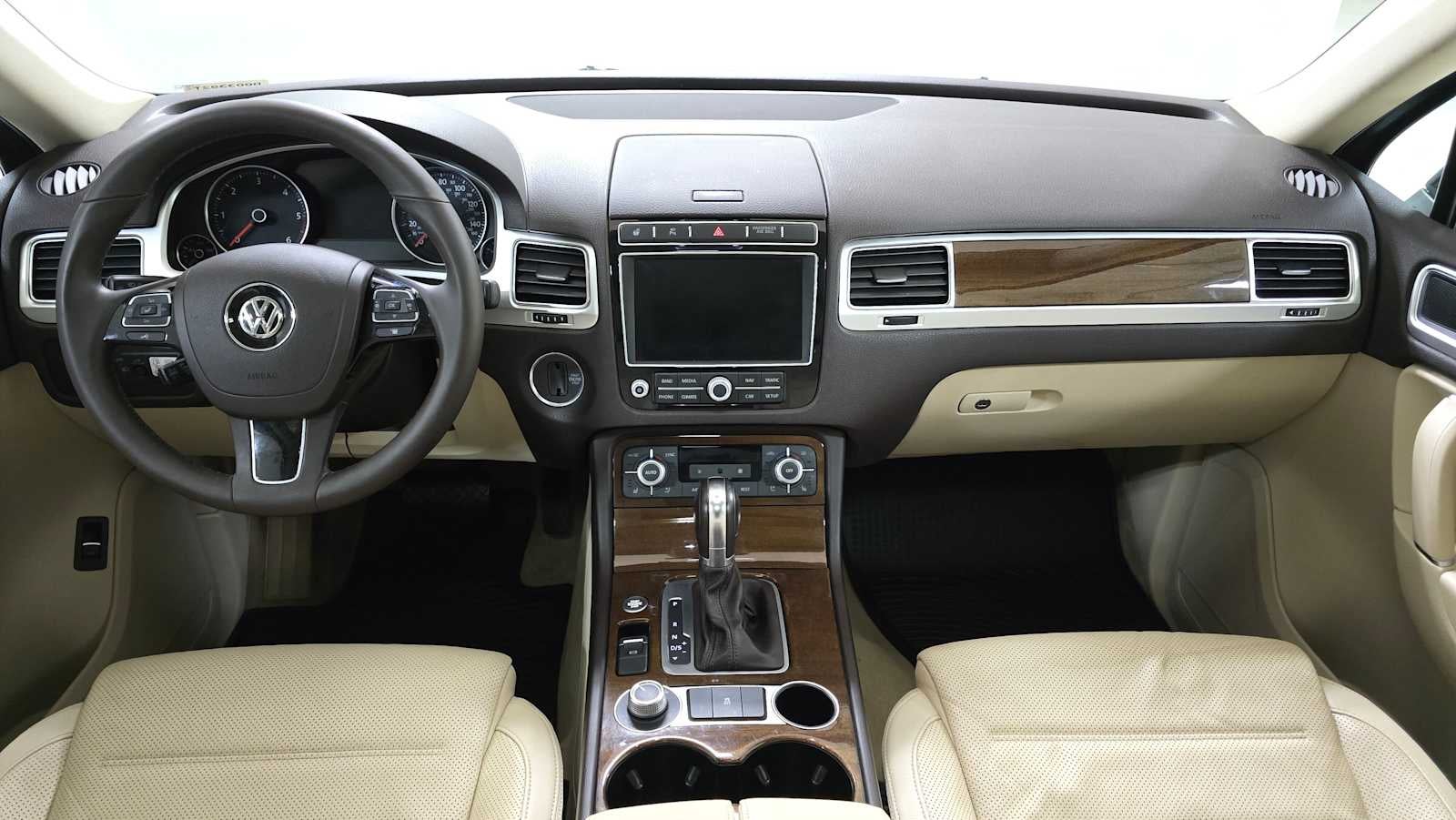 2016 Volkswagen Touareg Sport w/Technology