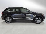 2016 Volkswagen Touareg Sport w/Technology