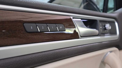 2016 Volkswagen Touareg Sport w/Technology