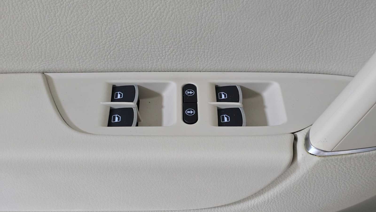 2016 Volkswagen Touareg Sport w/Technology