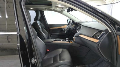 2023 Volvo XC90 Plus