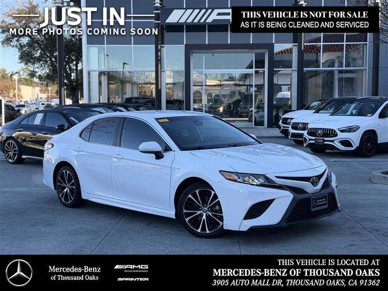 2020 Toyota Camry SE