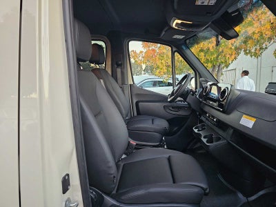 2025 Mercedes-Benz Sprinter 2500 Standard Roof I4 Diesel HO 144" RWD