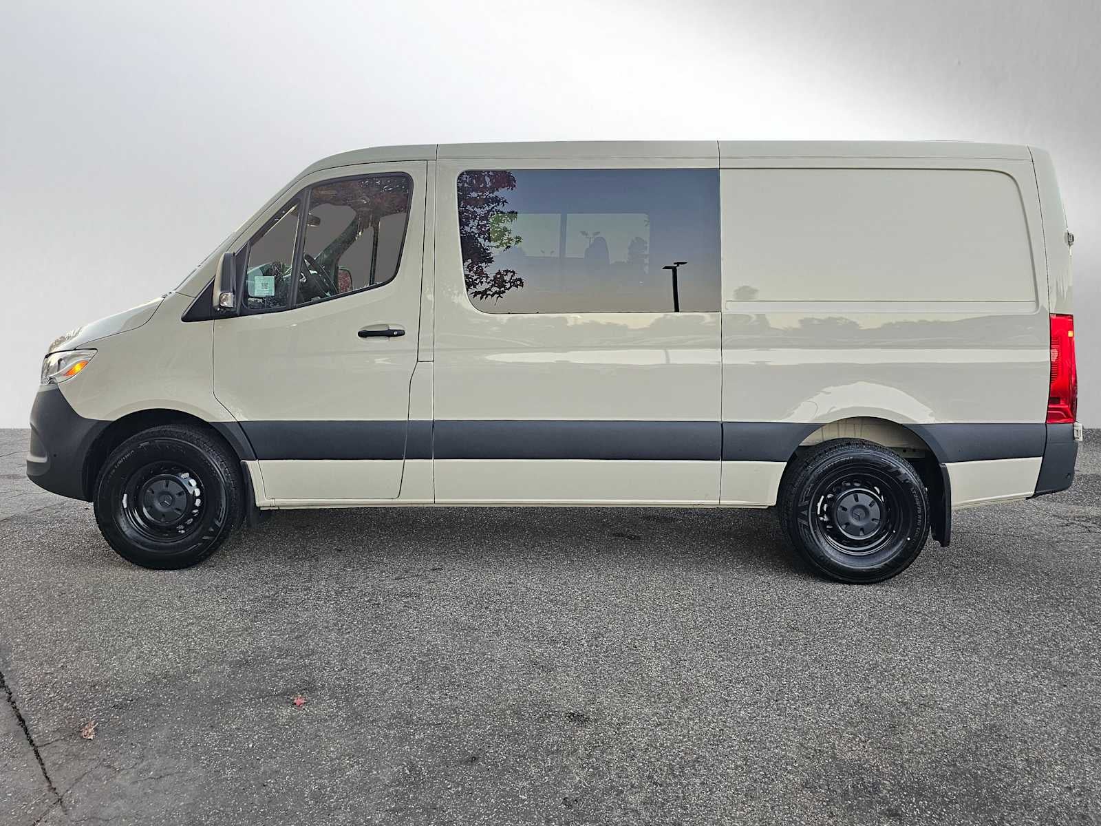 2025 Mercedes-Benz Sprinter 2500 Standard Roof I4 Diesel HO 144" RWD