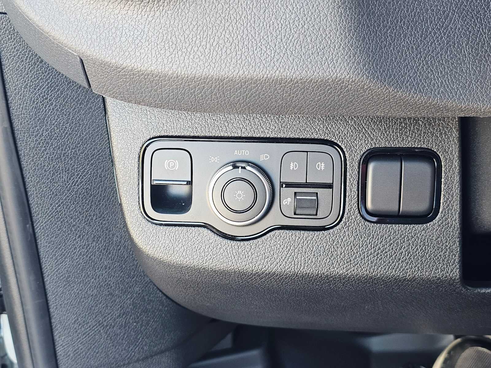 2026 Mercedes-Benz Sprinter 2500 Standard Roof I4 Diesel HO 144" AWD