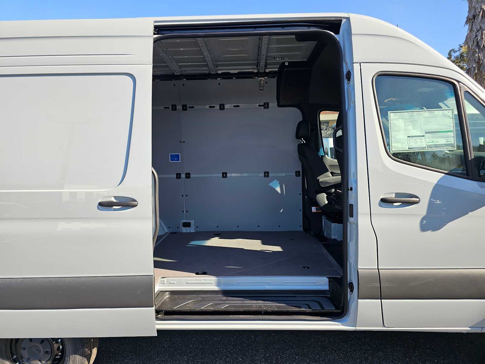 2026 Mercedes-Benz Sprinter 2500 Standard Roof I4 Diesel HO 144" AWD