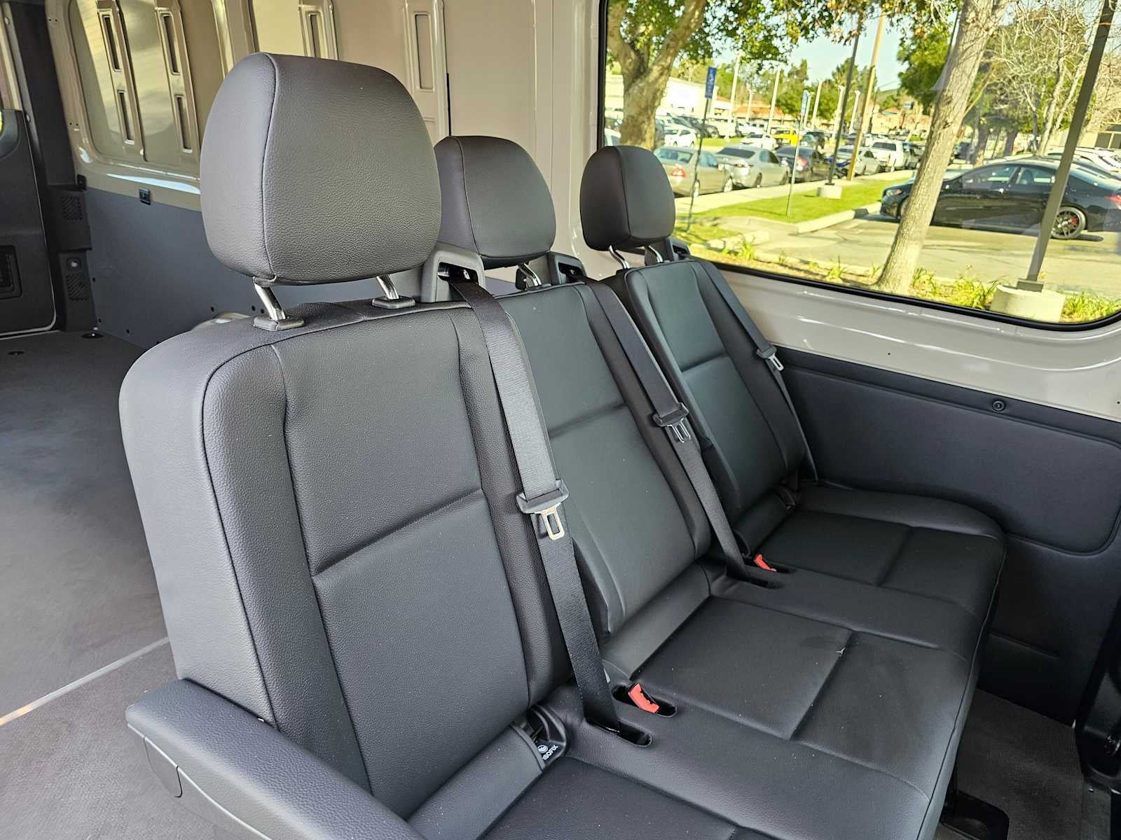 2025 Mercedes-Benz Sprinter 2500 High Roof I4 Diesel HO 170" RWD