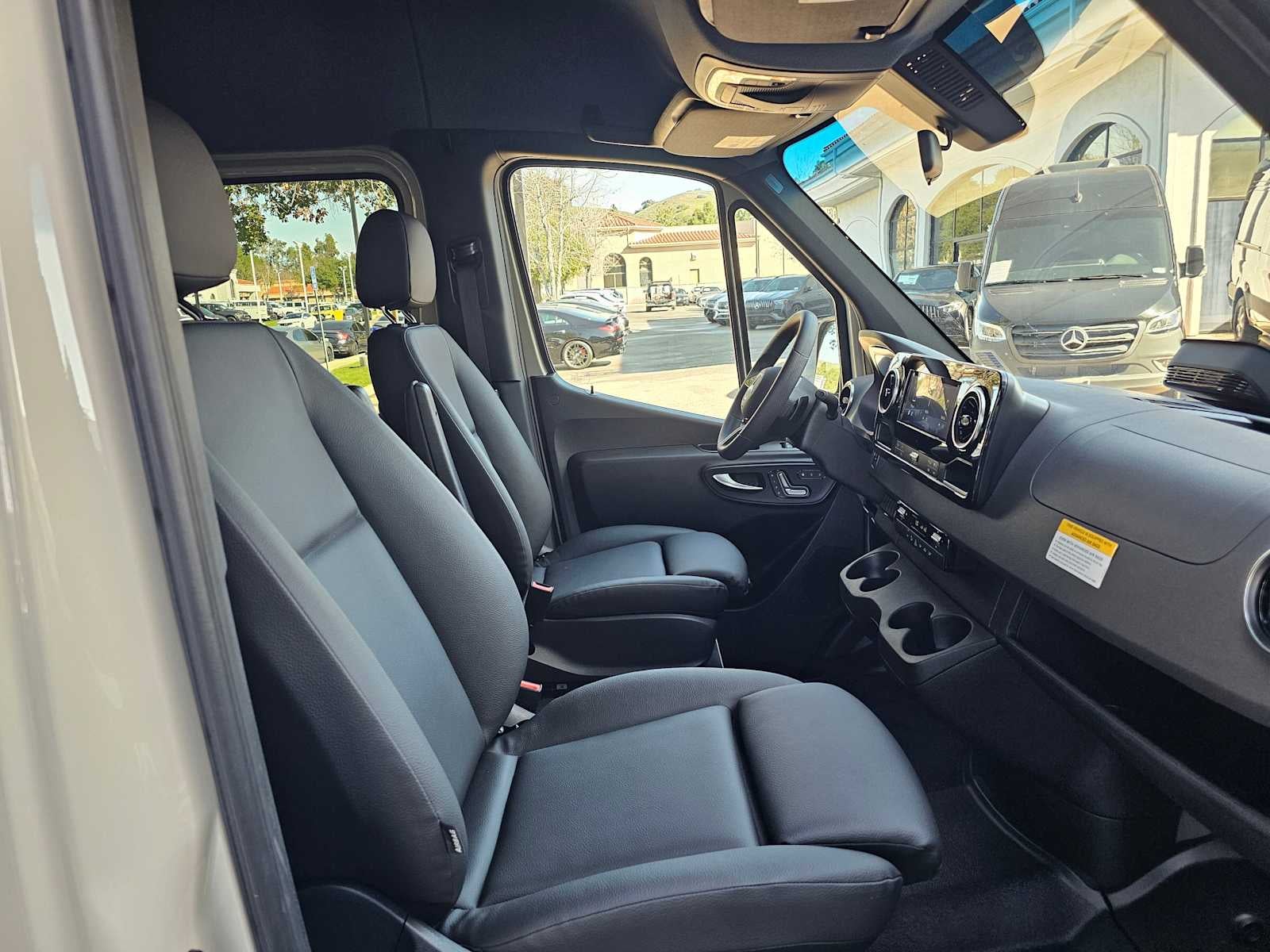 2025 Mercedes-Benz Sprinter 2500 High Roof I4 Diesel HO 170" RWD