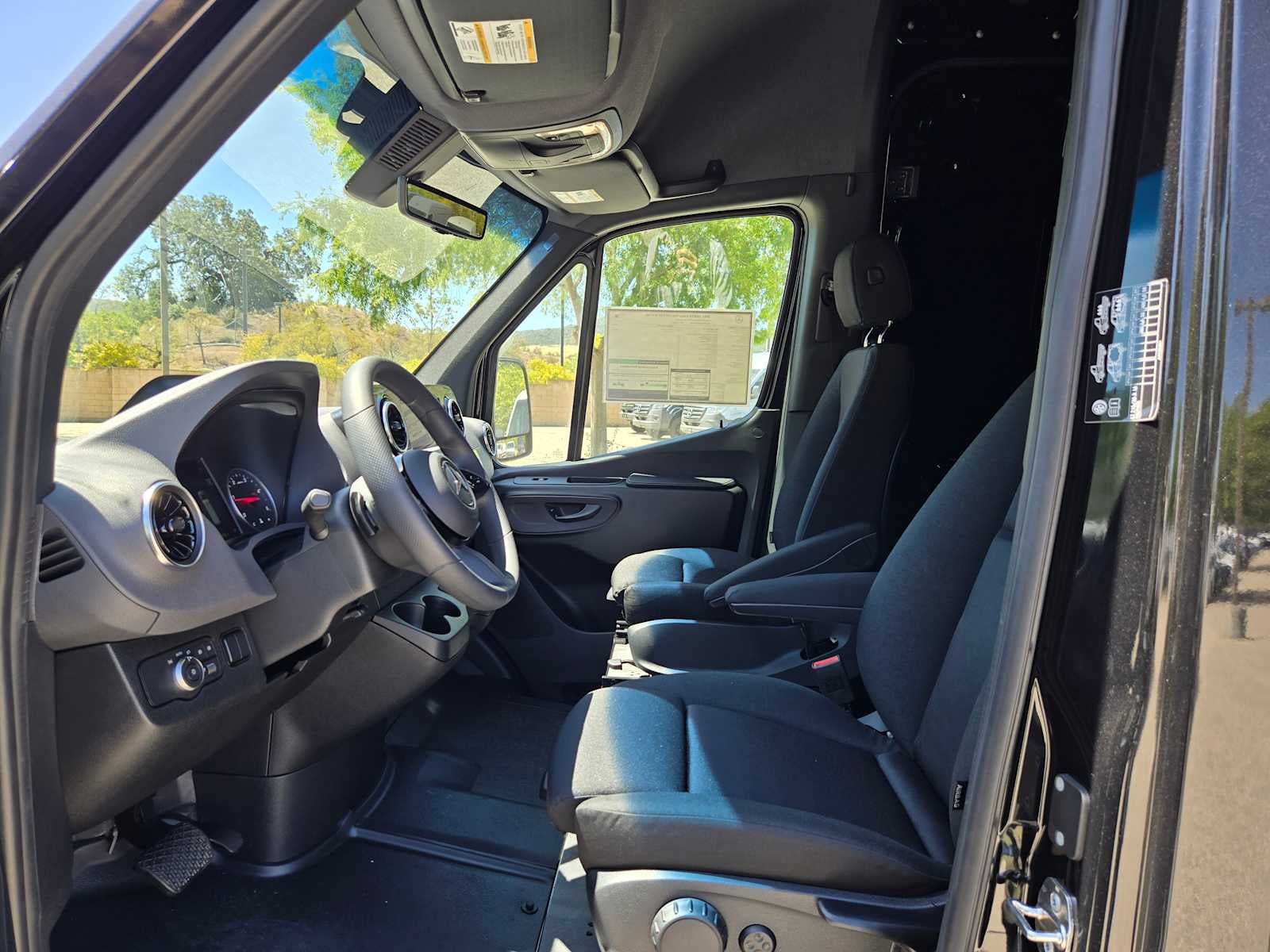 2025 Mercedes-Benz Sprinter 3500XD High Roof I4 Diesel HO 170" Extended RWD