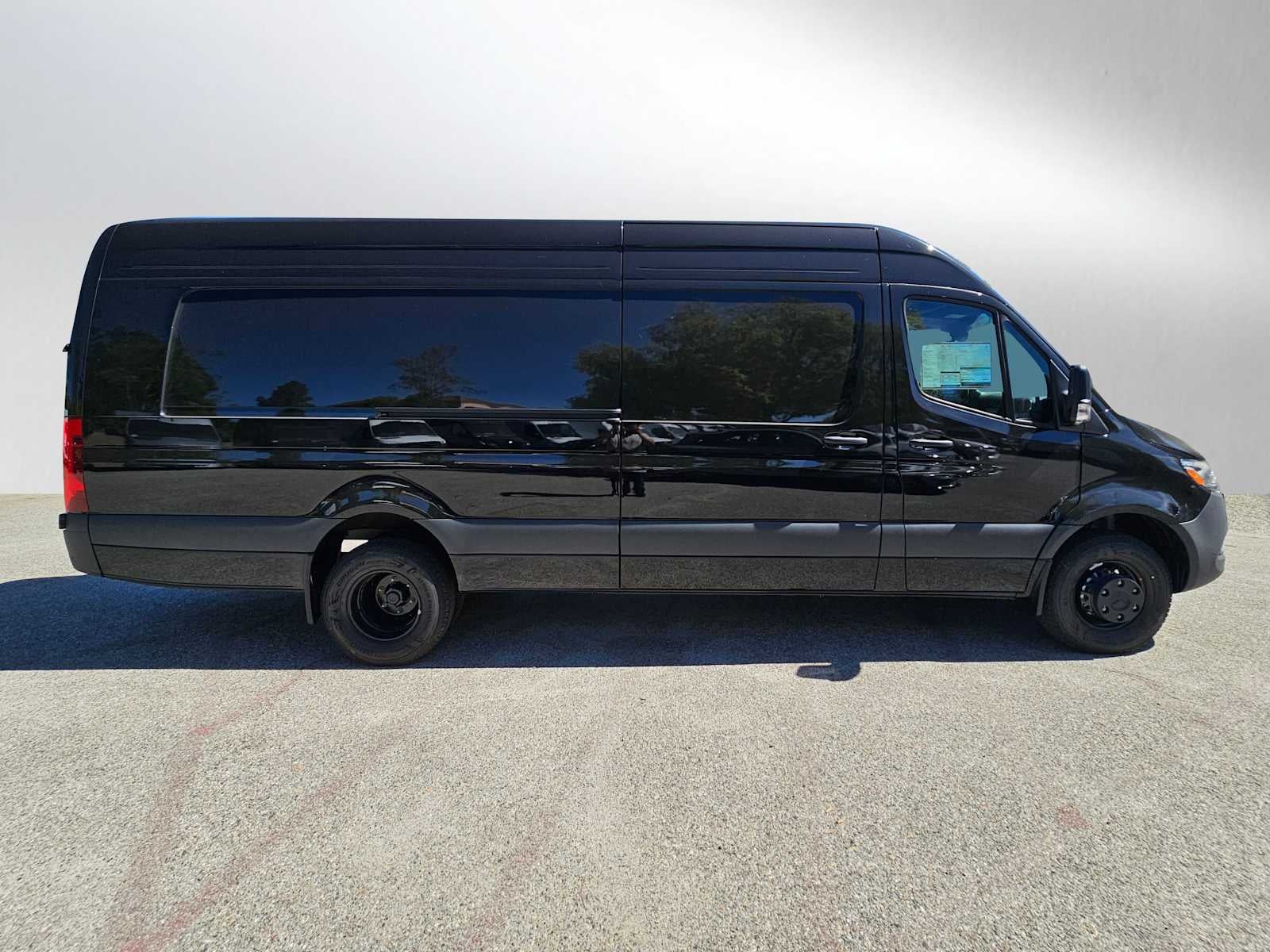 2025 Mercedes-Benz Sprinter 3500XD High Roof I4 Diesel HO 170" Extended RWD
