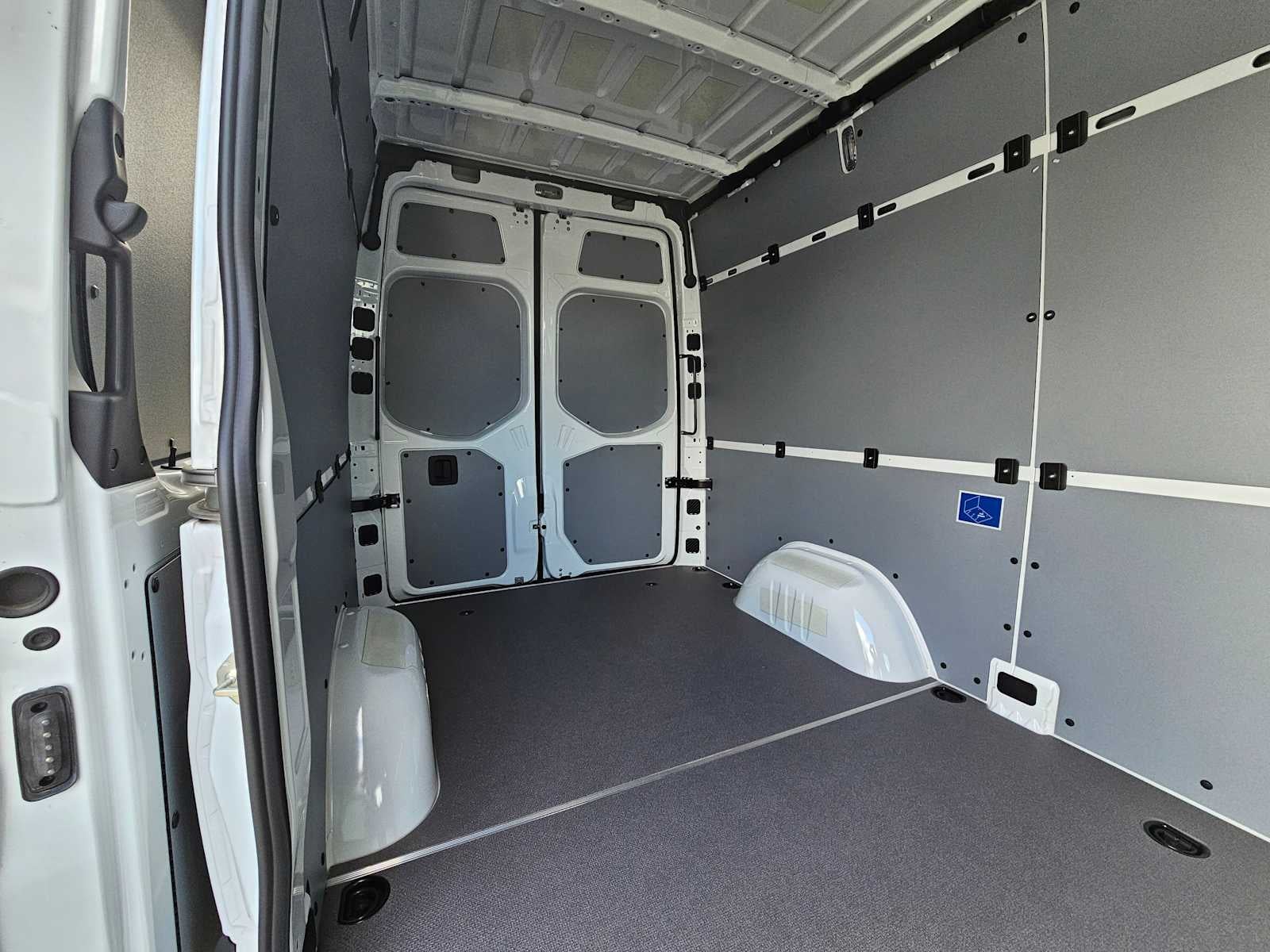 2025 Mercedes-Benz Sprinter 2500 Standard Roof I4 Diesel 144" RWD