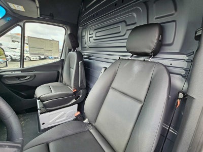 2025 Mercedes-Benz Sprinter 2500 Standard Roof I4 Diesel 144" RWD