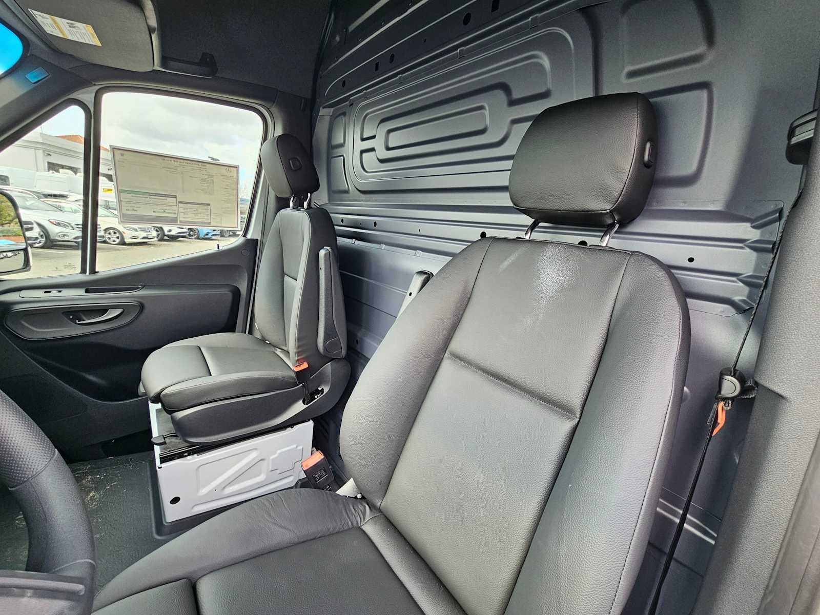2025 Mercedes-Benz Sprinter 2500 Standard Roof I4 Diesel 144" RWD