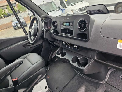 2025 Mercedes-Benz Sprinter 2500 Standard Roof I4 Diesel 144" RWD