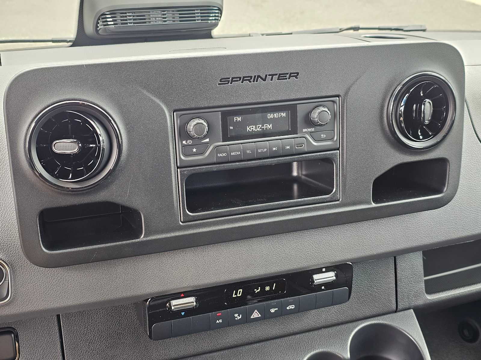 2025 Mercedes-Benz Sprinter 2500 Standard Roof I4 Diesel 144" RWD