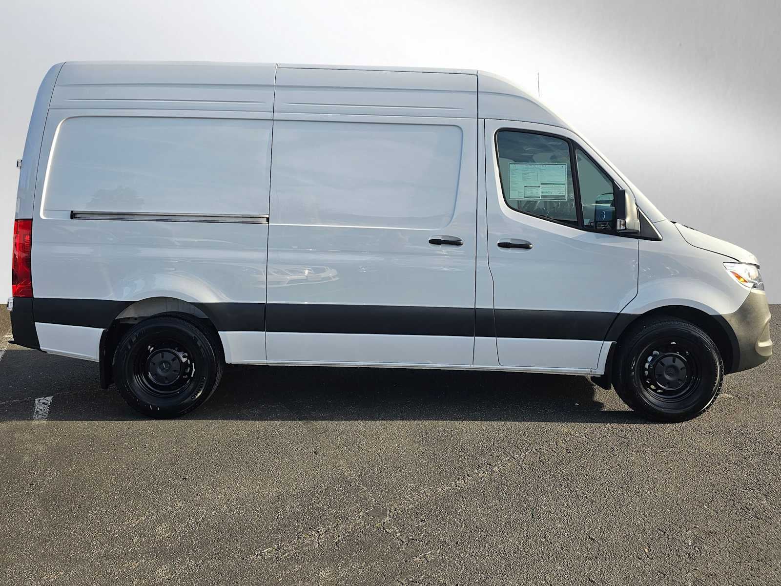 2025 Mercedes-Benz Sprinter 2500 Standard Roof I4 Diesel 144" RWD