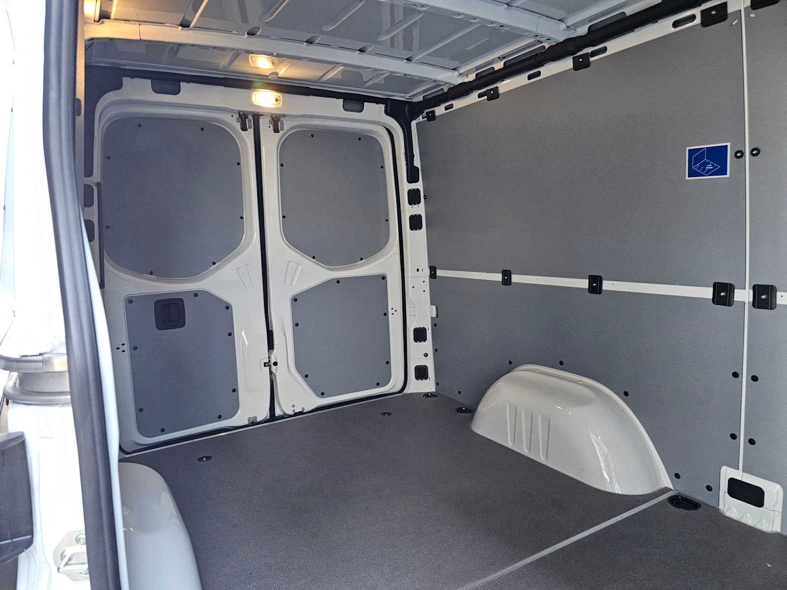 2026 Mercedes-Benz Sprinter 2500 Standard Roof I4 Diesel 144" RWD