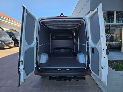 2026 Mercedes-Benz Sprinter 2500 Standard Roof I4 Diesel 144" RWD