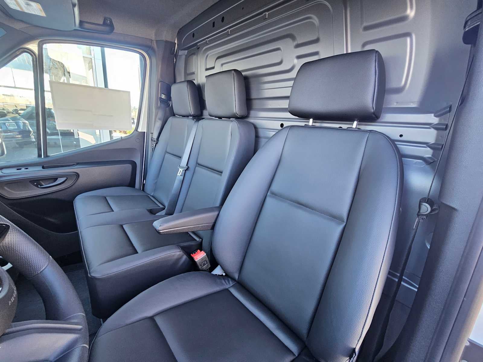 2026 Mercedes-Benz Sprinter 2500 Standard Roof I4 Diesel 144" RWD