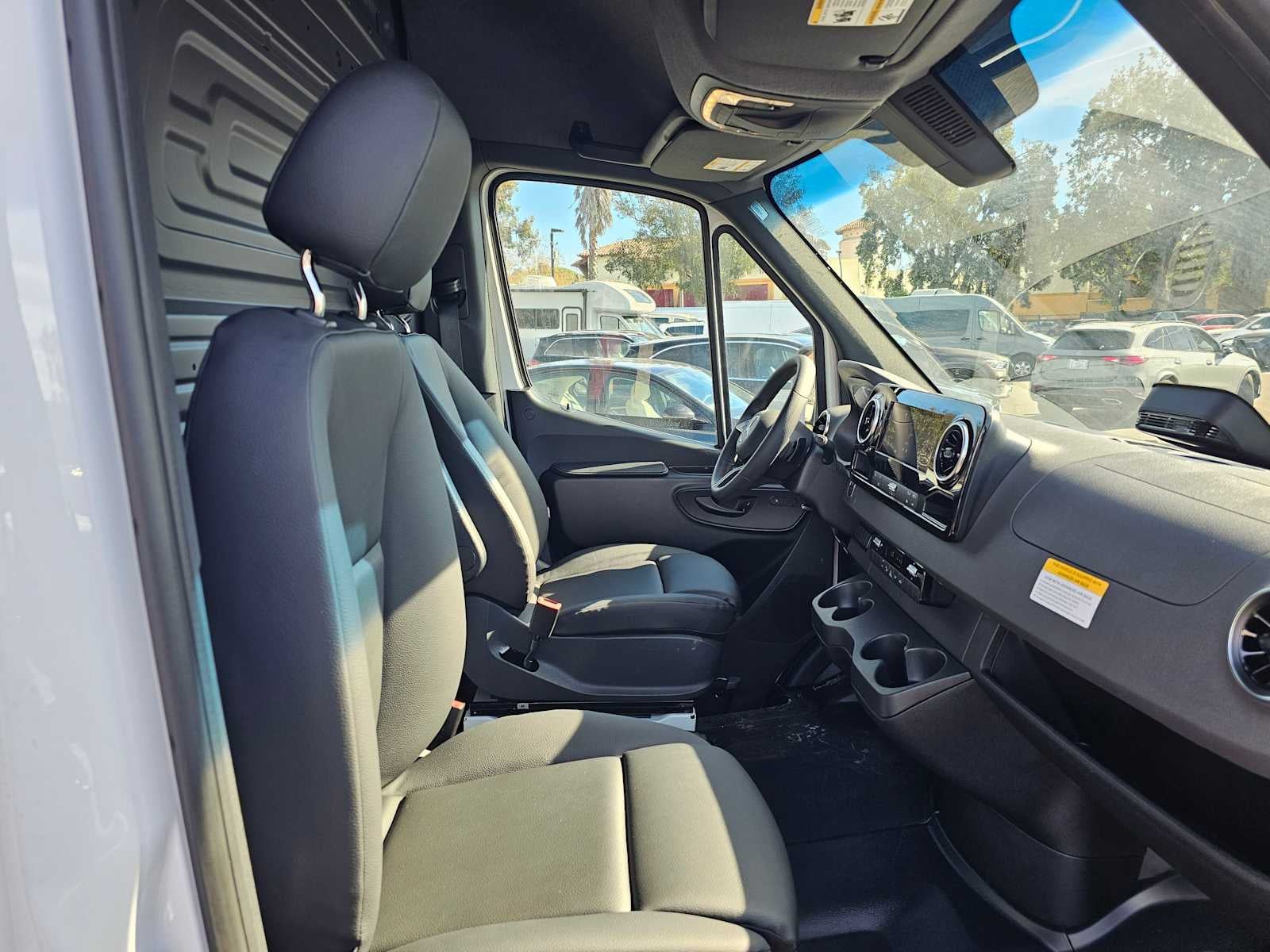 2026 Mercedes-Benz Sprinter 2500 Standard Roof I4 Diesel 144" RWD