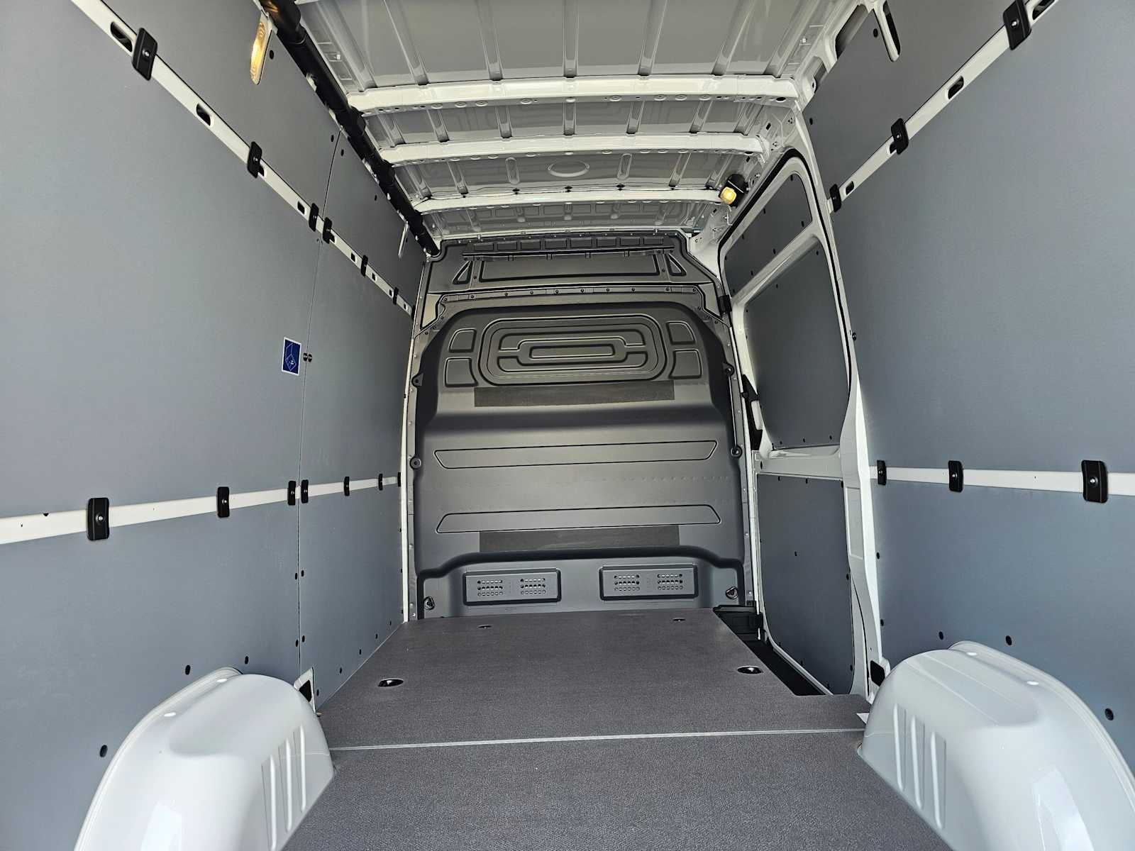 2026 Mercedes-Benz Sprinter 2500 Standard Roof I4 Diesel 144" RWD