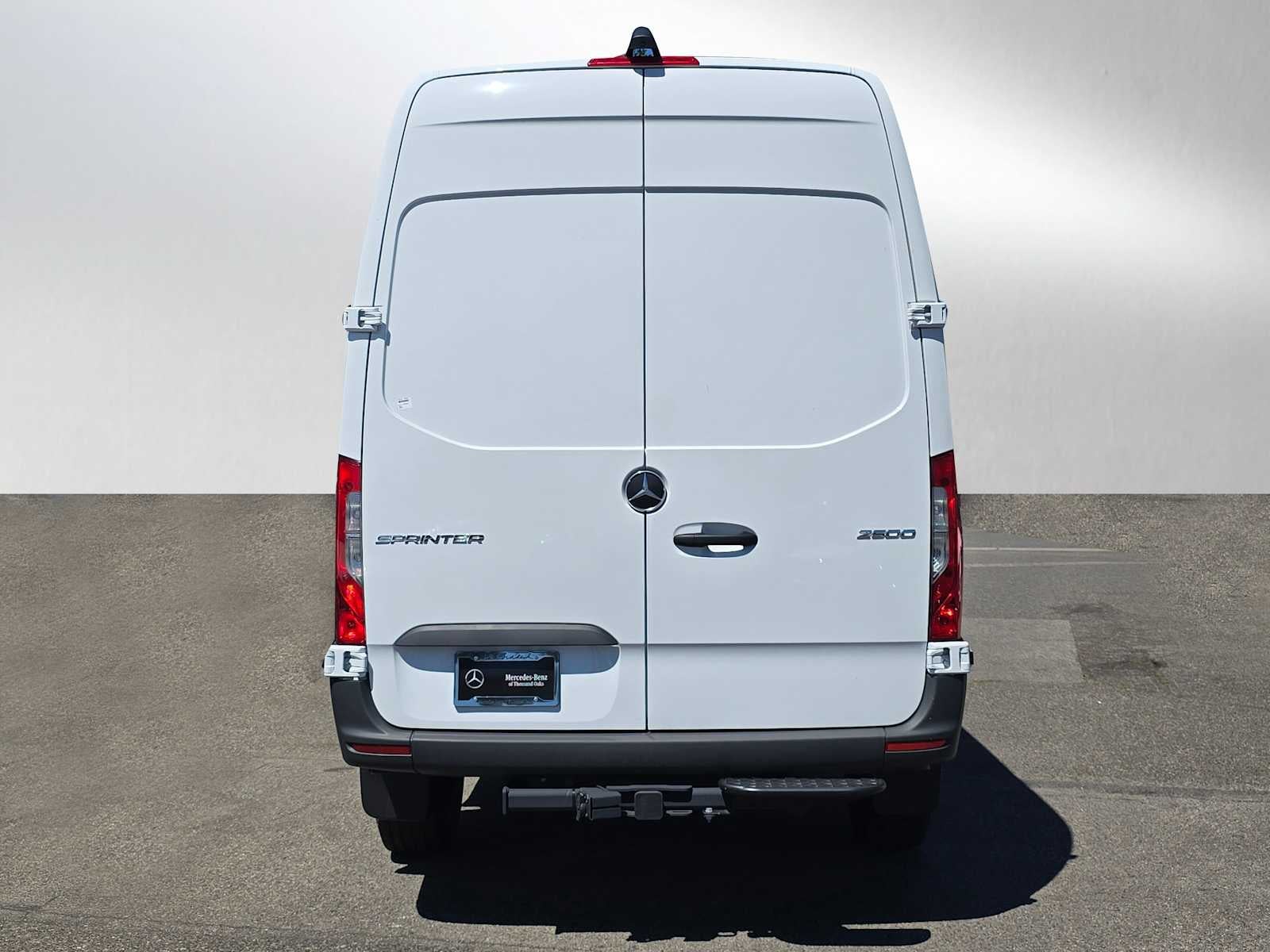 2025 Mercedes-Benz Sprinter 2500 Standard Roof I4 Diesel 144" RWD