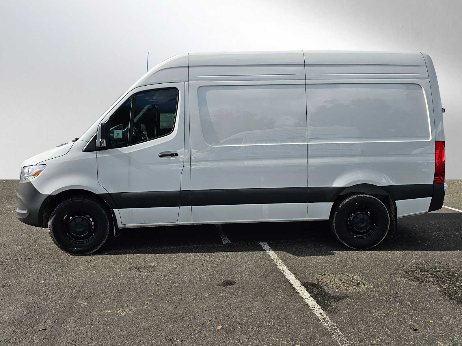2025 Mercedes-Benz Sprinter 2500 Standard Roof I4 Diesel 144" RWD